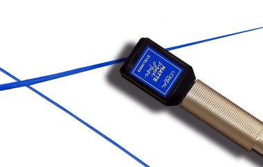 EYE-LINER-ROUGE_0002_EYE-LINER-BLEU_60שח לוריאל פריז צילום יחצ חול (2)