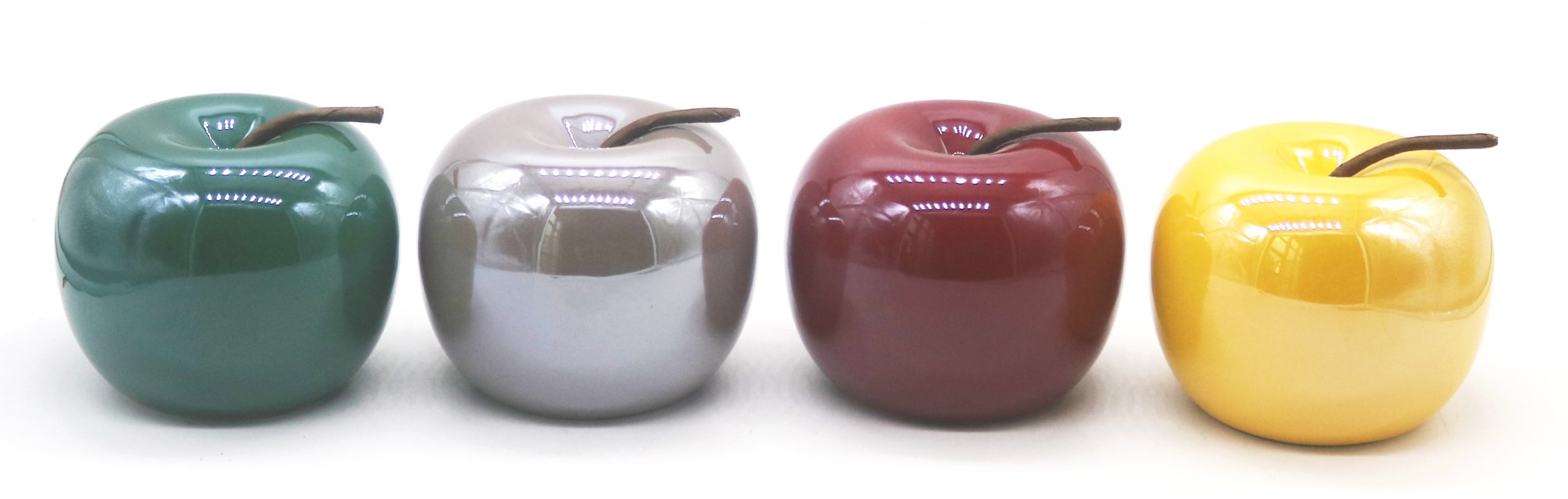 תפוח לקישוט. . מחיר 6.90 שקלים קרדיט מקס סטוק (custom)