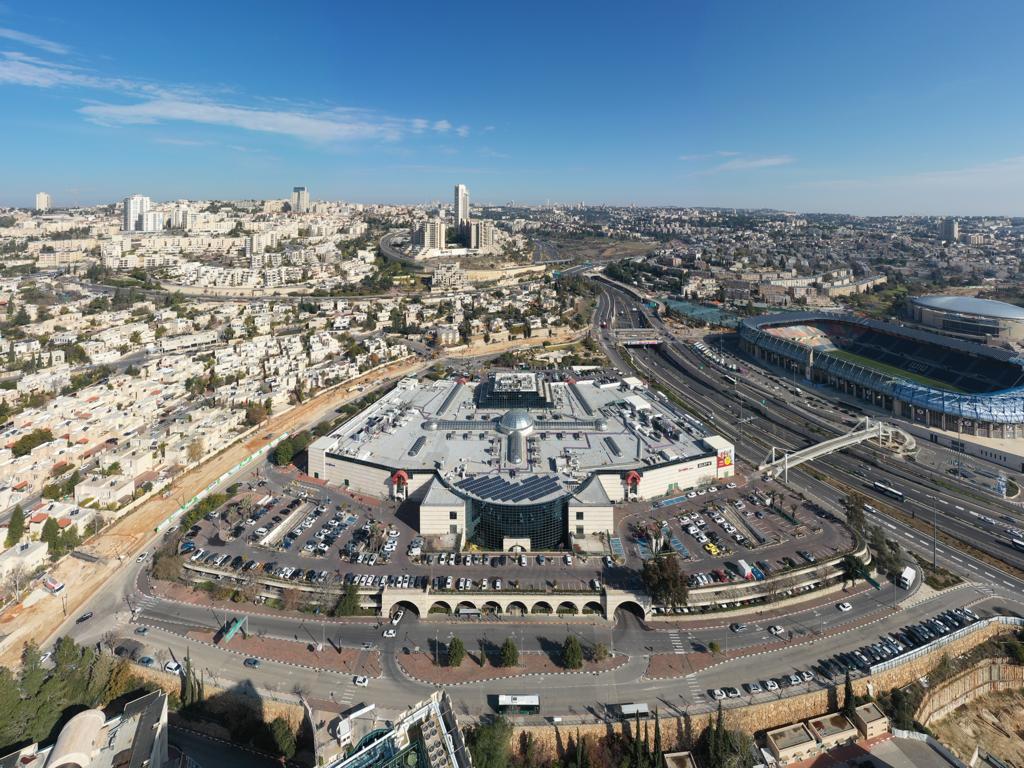 הקניון באיזור מרכזי בירושלים

