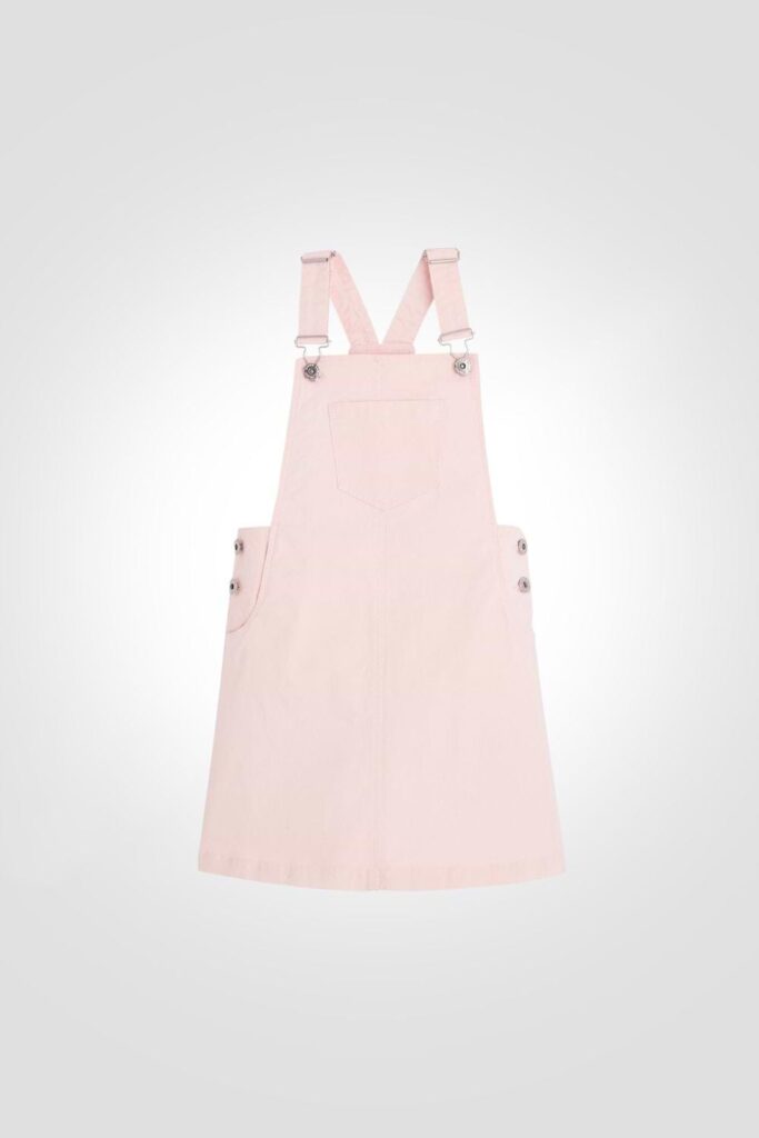 שמלת אוברול בצבע ורוד לילדות מהמותג Okaidi מחיר 95.90 ברשת המשביר צילום יחצ