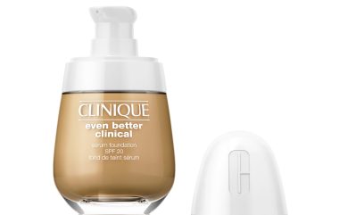 S21_ICON_EVEN_BETTER_CLINICAL_SERUM_FOUNDATION_TAWNIEDBEIGE_CAP_WITH_BOTTLE_30ML_INTL_KY19_RGB